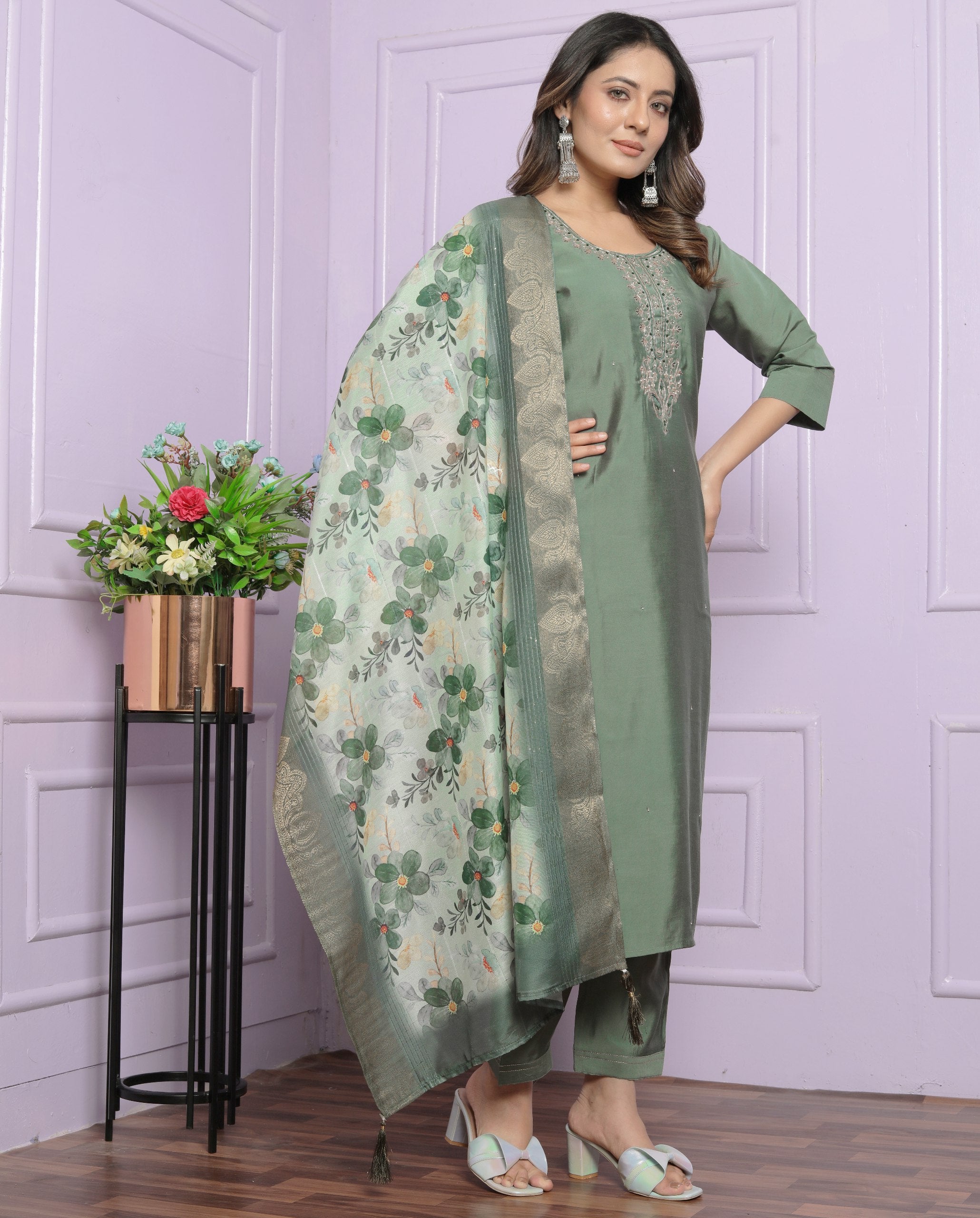 Opulent Pista Green Kurti Set With Organza Dupatta