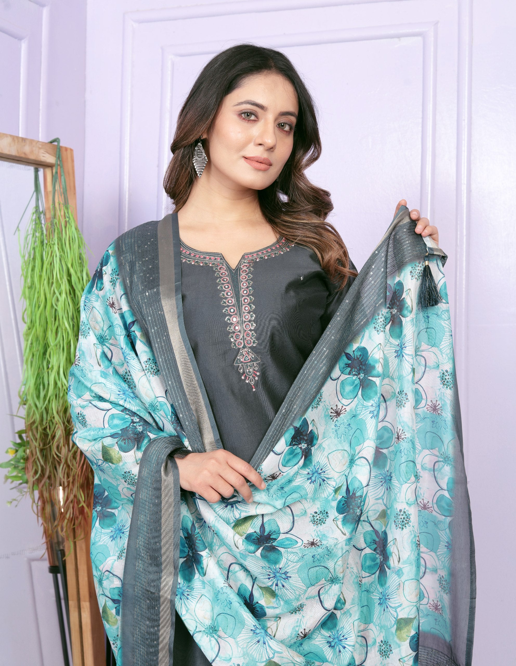 Grey Hand Work Kurti Set With Organza Printed Dupatta