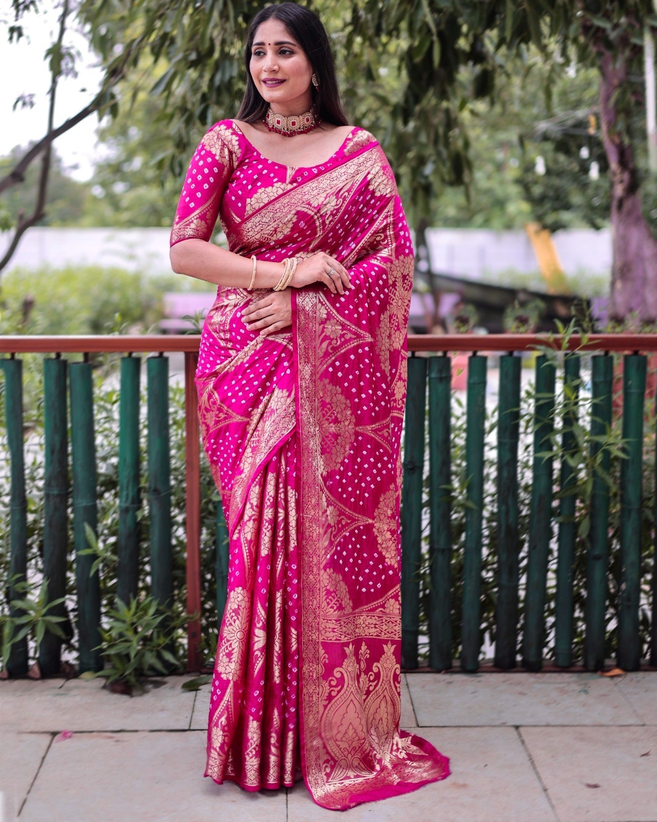 Trendy Zari Weaving Border Pink Color Pure Bandhani Saree