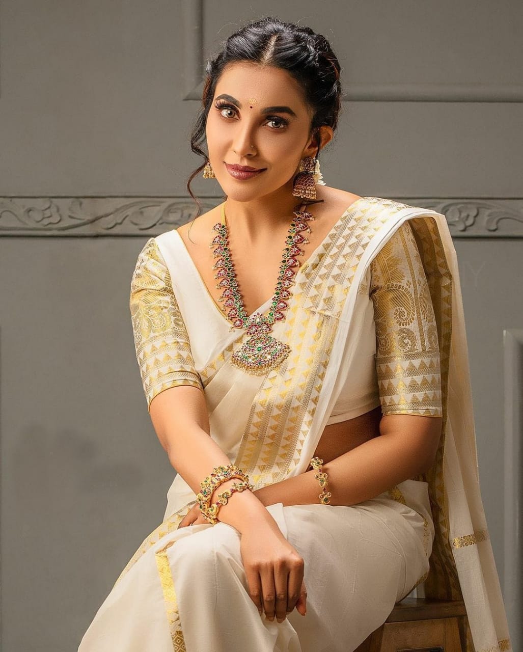 White Color Embellished Soft Silk Saree