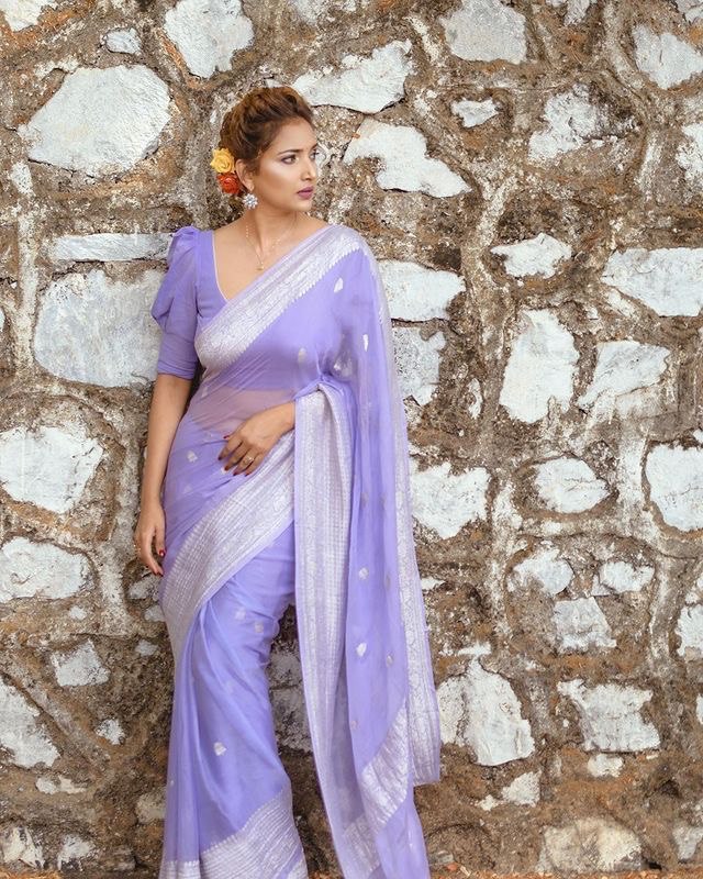 Classy Lavender Color Linen Cotton Silk Saree
