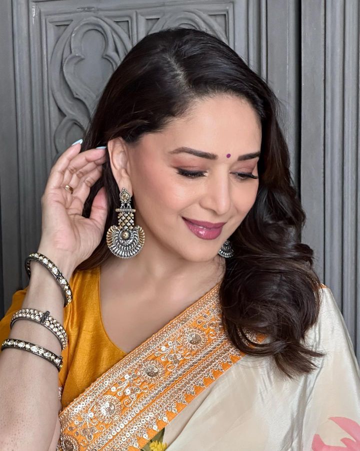 Bollywood Madhuri Dixit Style White Color Saree
