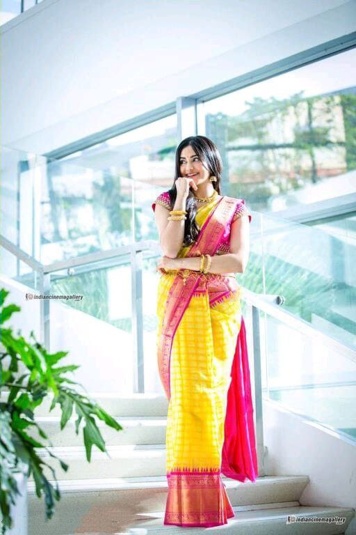 Charming Yellow With Pink Color Soft Lichi Silk Saree